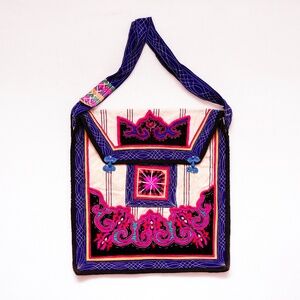 Chinese Embroidered Shoulder Bag